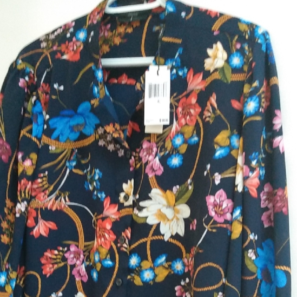 Tahari Blue and Pink Long Sleeve Button Down Shirt